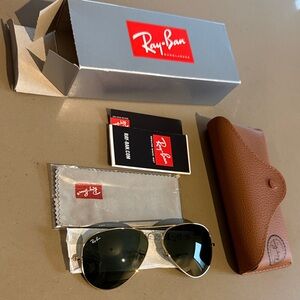 Ray-Ban Black Aviator Sunglasses with Brown Case